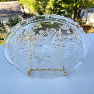 Mikasa Vintage Small Oval Crystal Candy Dish With Angels Design 9.2x7.0in‎